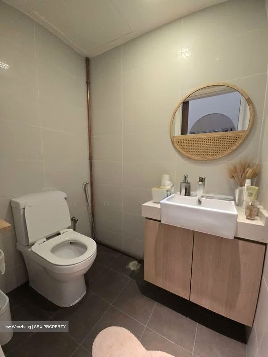 Suites @ Katong (D15), Retail #571667081